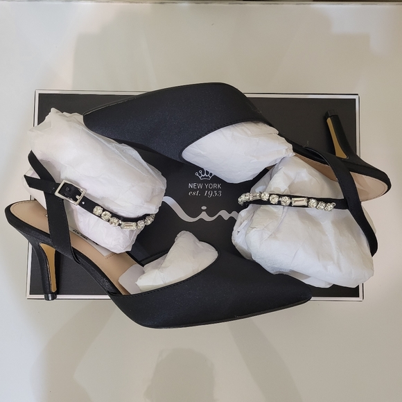 NWT NINA POINTED TO PUMP, SIZE 6 - Picture 2 of 6